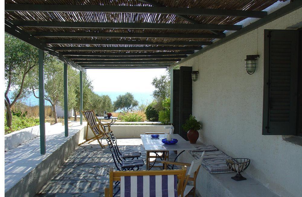 Niriides Villas Selinitsa Екстериор снимка